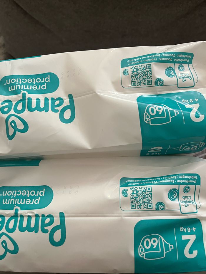 Pampers Premium T. 2 180 couches - photo numéro 2