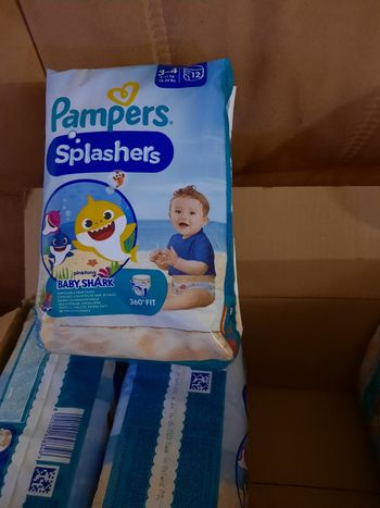 Couches de bain pampers 6-11 kgs