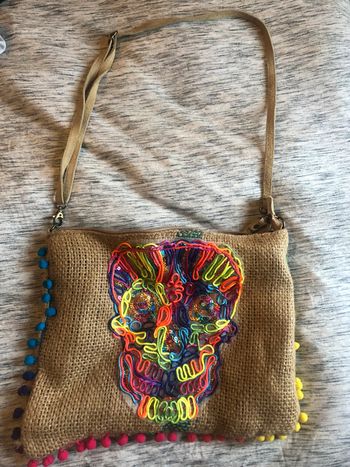 Sac à motif en paille