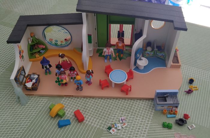 Playmobil ( crèche ou halte garderie ) - photo numéro 2