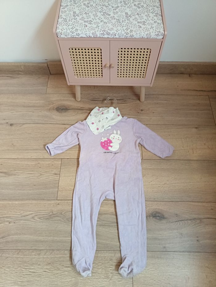 Pyjama rose lila + bavoir lapin kiabi 24 mois - photo numéro 6
