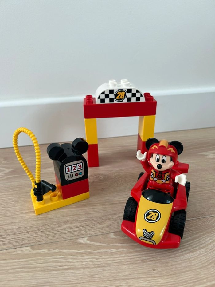 Duplo course Mickey