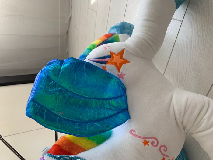 Licorne en peluche grand format multicolore avec étoiles filantes brodées - photo numéro 3