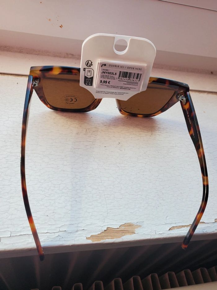 Lunette de soleil 3 - photo numéro 4