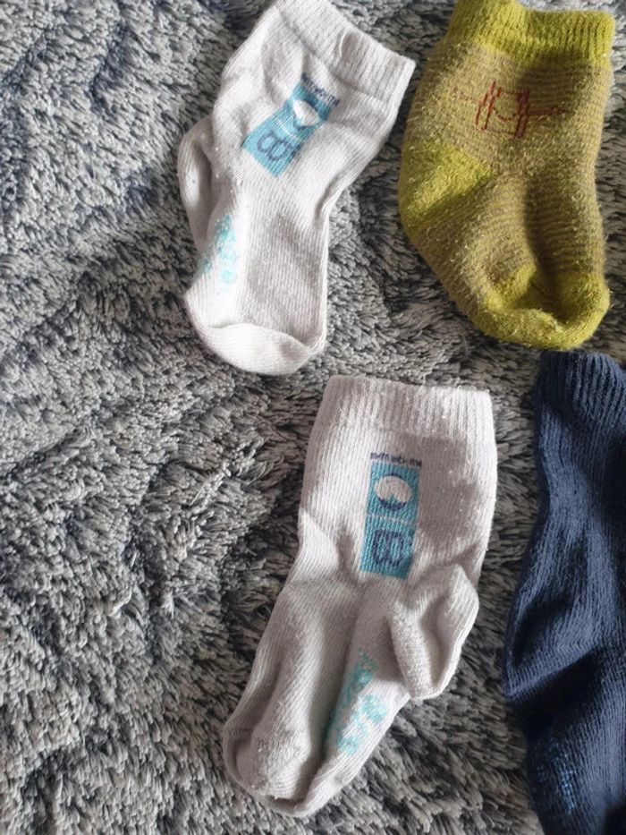 Lot 7 paires de chaussettes premier age dont 3 épaisses - photo numéro 2