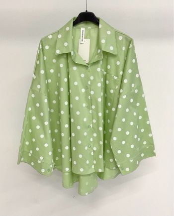 Chemise vert  à pois blancs oversize – style tendance