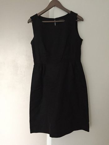 Robe cintrée Tara Jarmon noire T.42