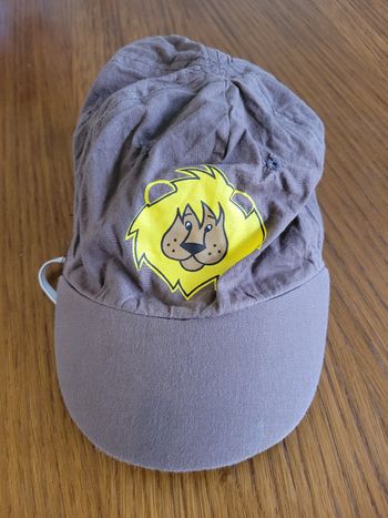 Casquette taille 44 12mois
