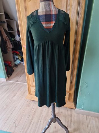 Robe pull vert sapin dentelle tailles XS Naf Naf