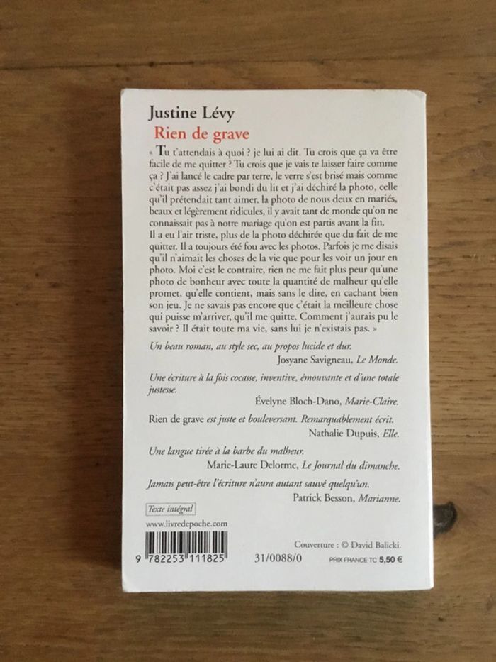 Livre « rien de grave » - photo numéro 2