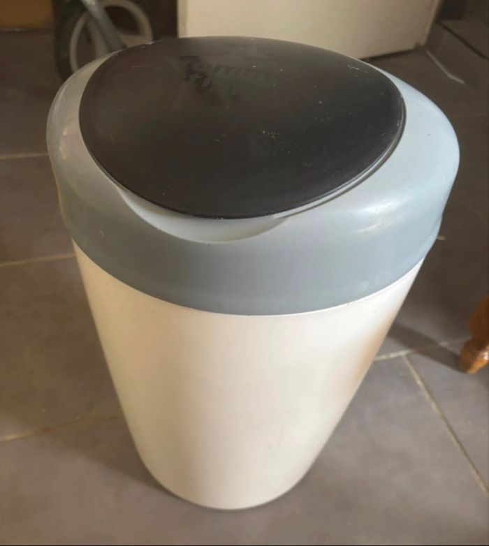 Poubelle à couche, Tommee tippee