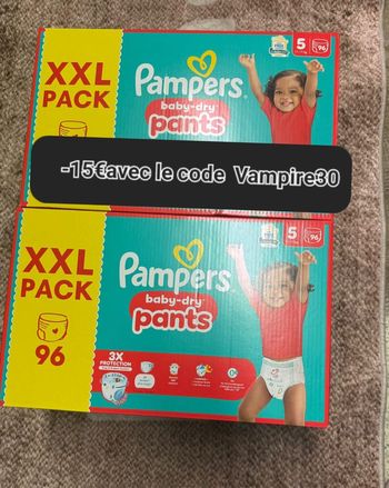 2 cartons de couches Pampers taille 5