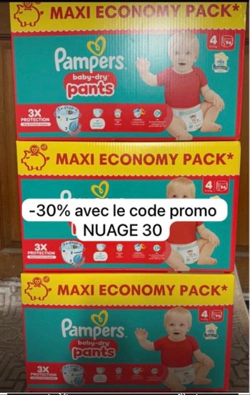 Trois cartons de couches Pampers  taille 4 normal 