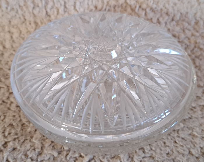 🍽 Ancienne bonbonnière en cristal avec son couvercle