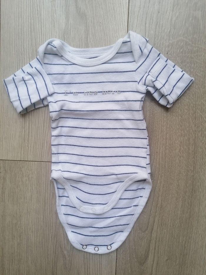 Lot bodies 3 mois - photo numéro 2