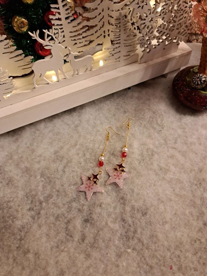 Boucles d'oreilles pendante en résine étoile - photo numéro 7