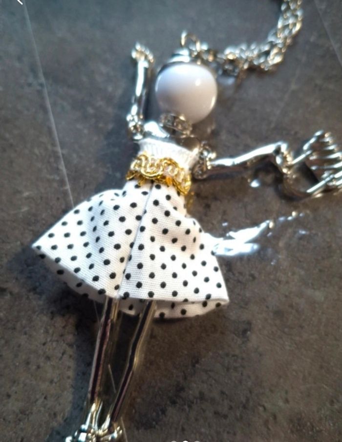 Original collier avec Pendentif Poupée - photo numéro 2