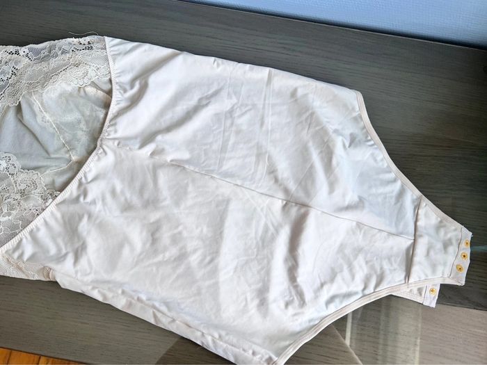 Body habillé / dentelle beige neuf et étiqueté taille M - photo numéro 5