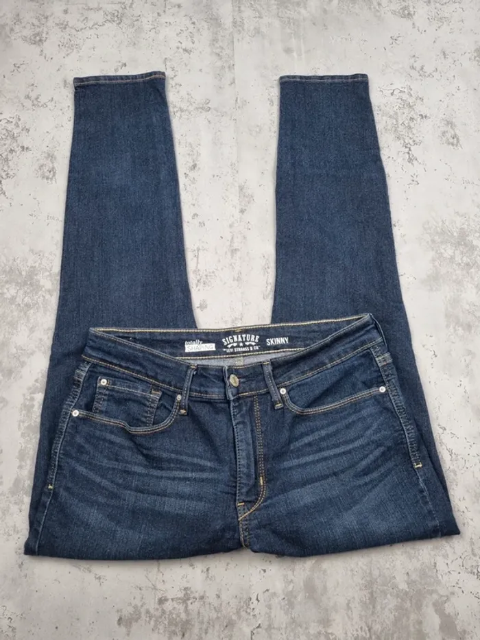 Jean Levi’s Signature Skinny Bleu Marine – Taille 38 FR Femme (mesures en photos) - photo numéro 2