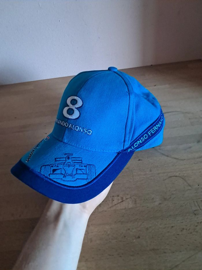 Casquette Fernando Alonso chez Renault F1 Team numéro 8 - photo numéro 2