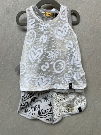 Ensemble 3 pièces desigual 5/6ans tee shirt et short