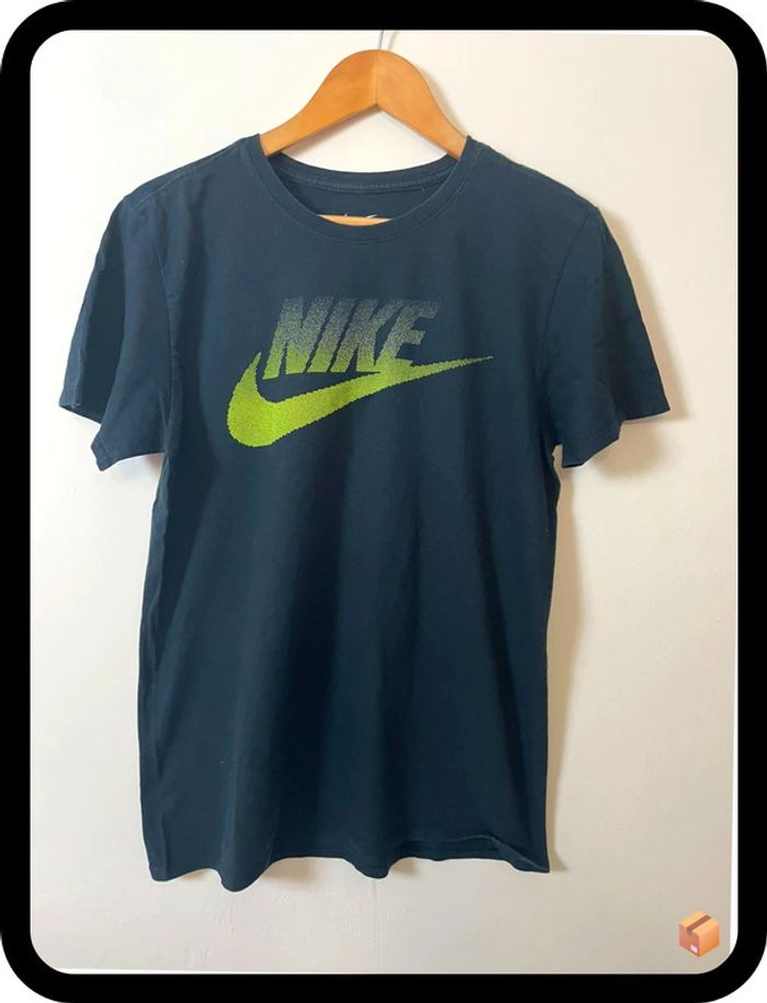 TEE shirt Nike marine taille M