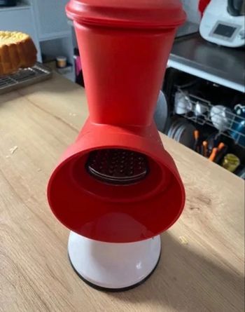 Adapatachef avec cône à râpé Tupperware