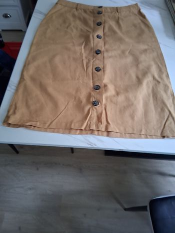 Jupe droite boutonnée marron " t- 38"