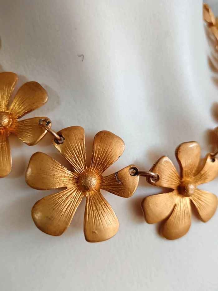 Dolce Vita | Collier de fleur métal doré - photo numéro 2