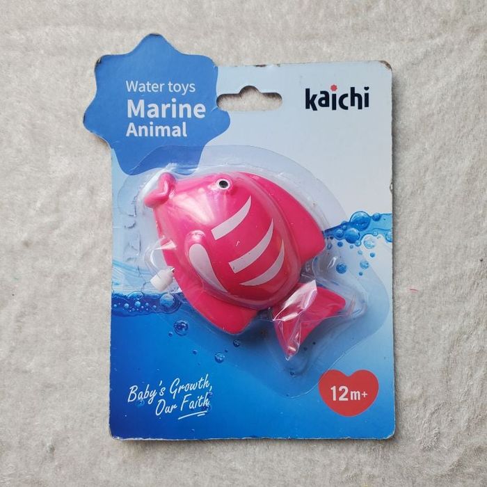 Jouet de bain, un poisson rose