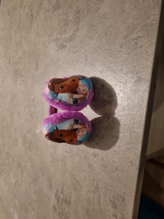 Cache oreille fille - photo numéro 3