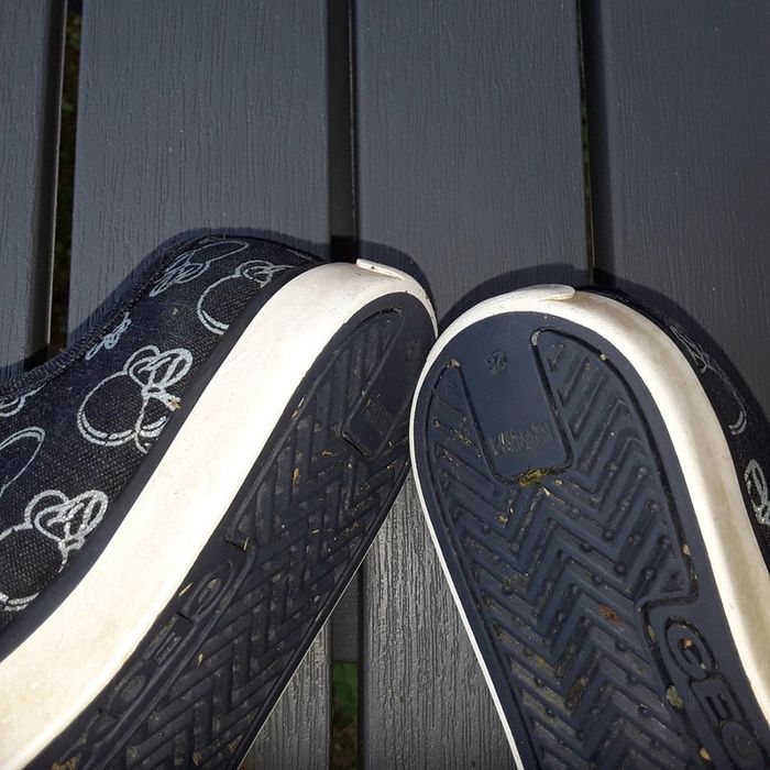 Chaussures tennis bleu marine  fille - disney Minnie - pointure 28 - photo numéro 3
