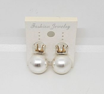 Paire de boucles d'oreilles.
Neuve.


Plusieurs de dispos sur demande