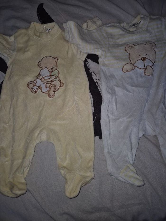 Lot 2 pyjama  bébé  fille où garçon