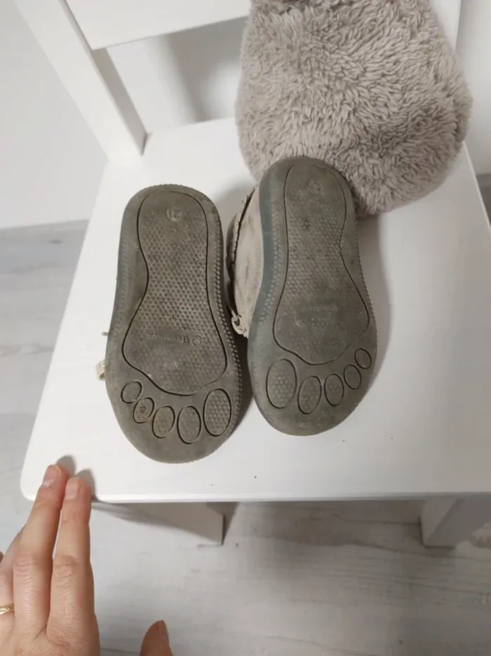 Chaussures taille 21 - photo numéro 5