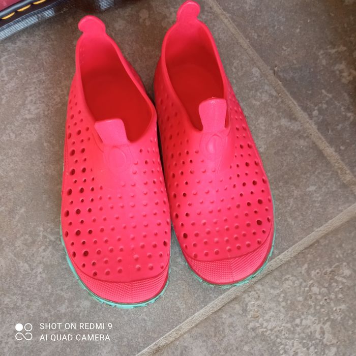 Chaussures aquatique taille 25 26