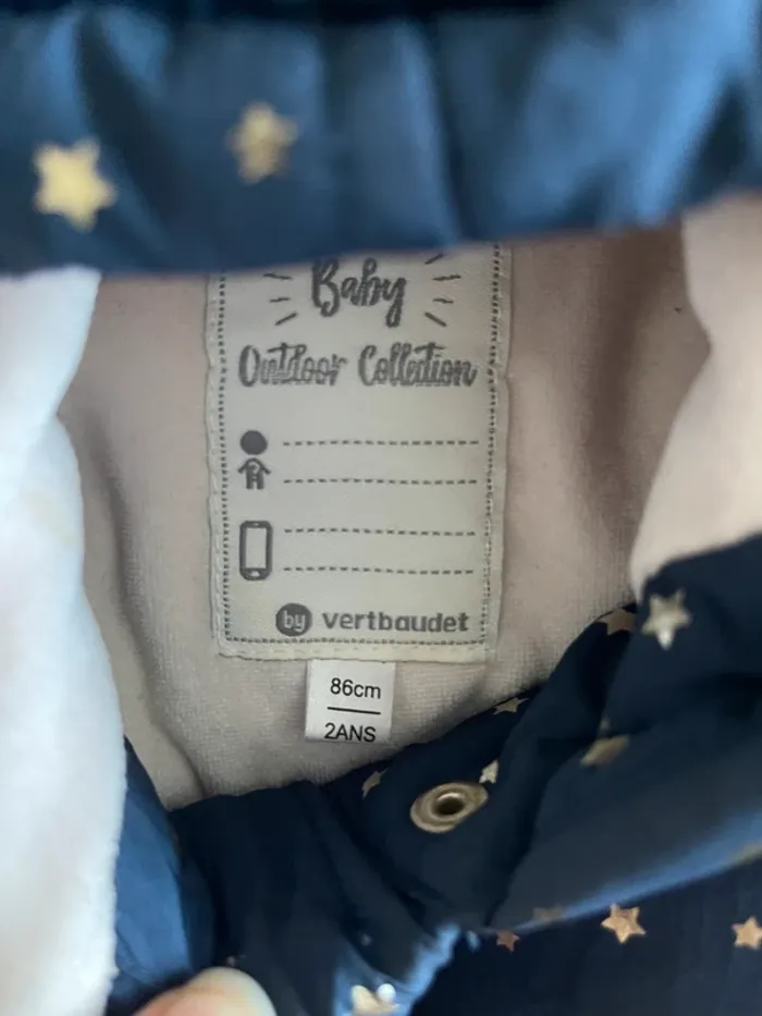 Doudoune bleu avec étoiles 2ans - photo numéro 7