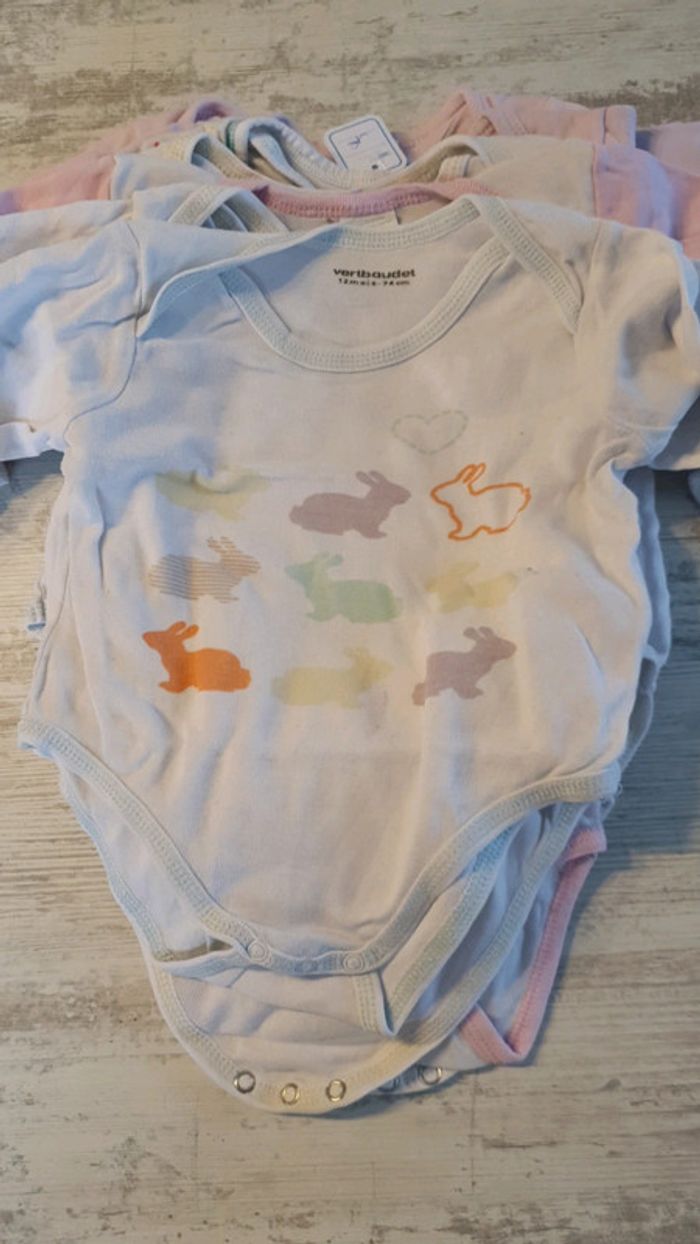 Lot de 12 bodies 12 mois - photo numéro 9