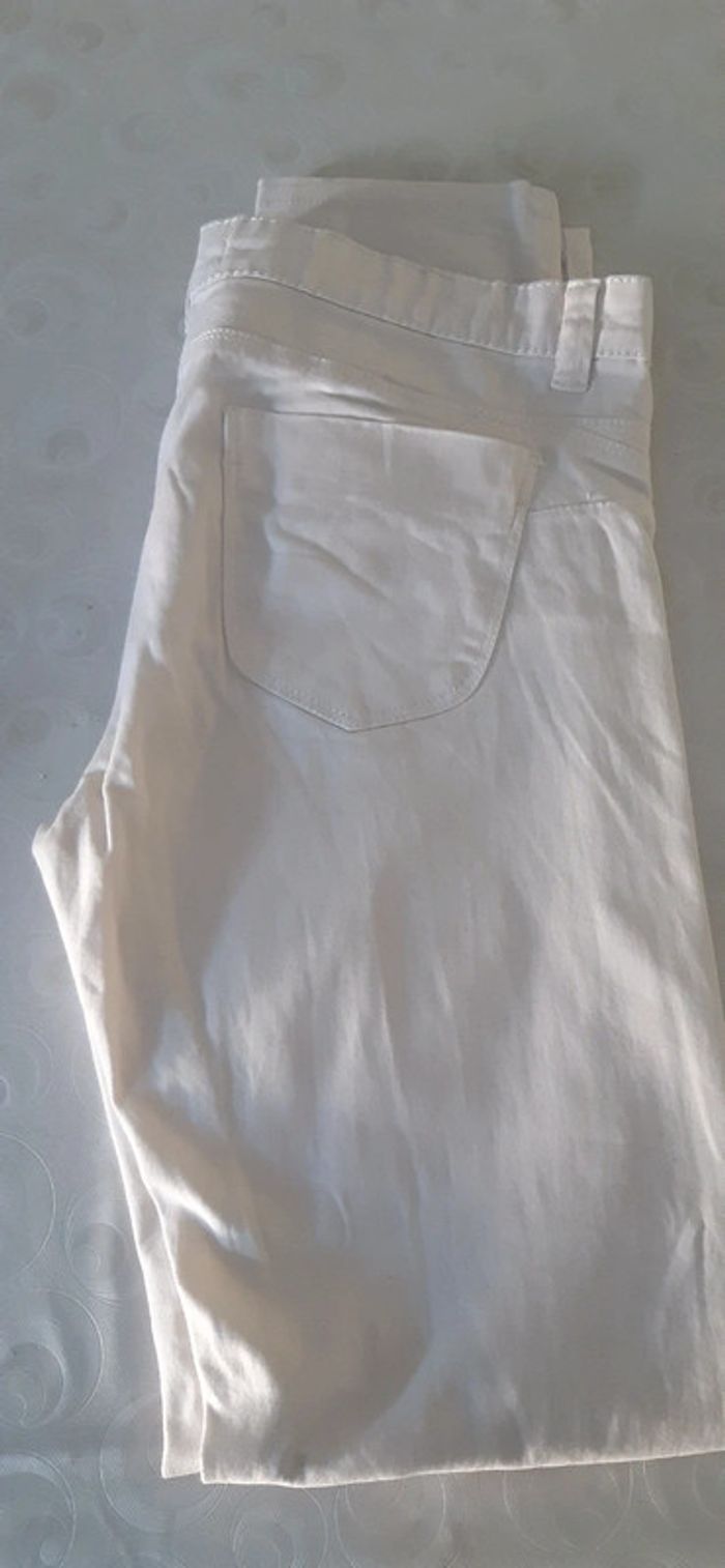 Pantalon écru/ crème taille 40 - photo numéro 2