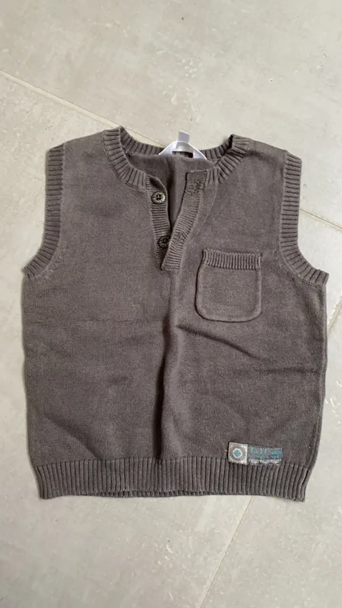 Pull sans manche