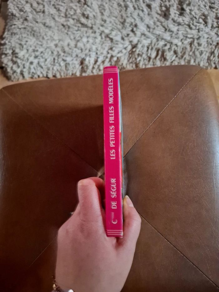 Les petites filles modèles - photo numéro 2