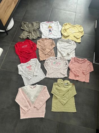 Lot hauts fille 3 ans