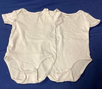 Lot de 2 bodies 18 mois