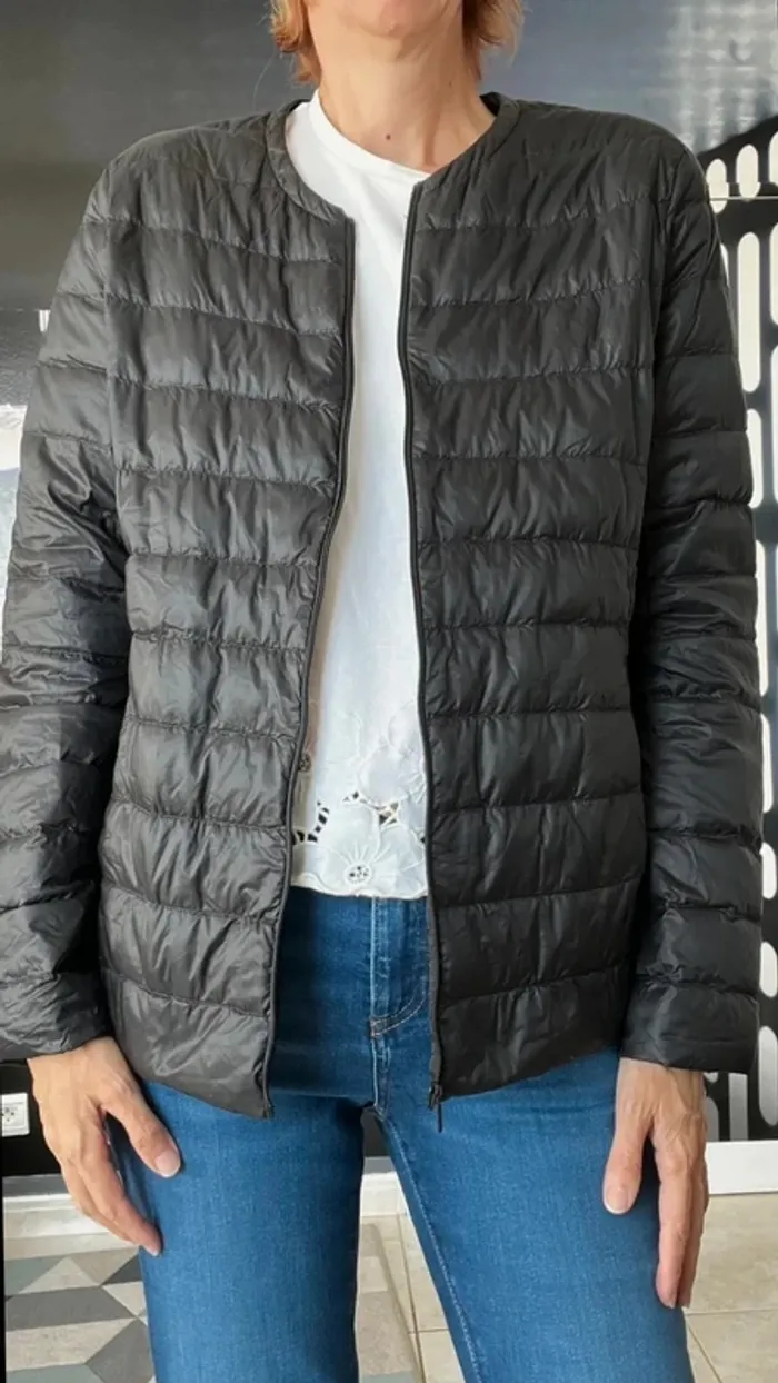 Doudoune veste matelassée t42 noire uniqlo