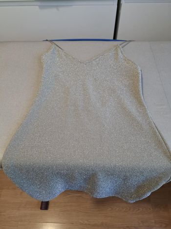 Jolie robe H&M moulante XS pailletée de soirée ou d'été fines bretelles très bon état