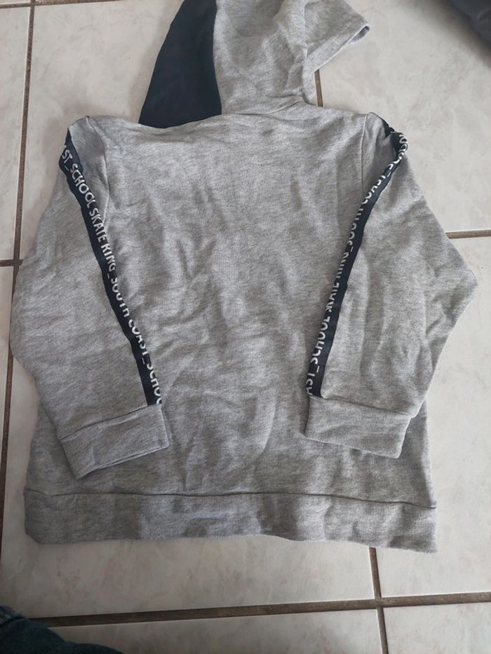 Sweat a capuche garçon 5/6 ans - photo numéro 4