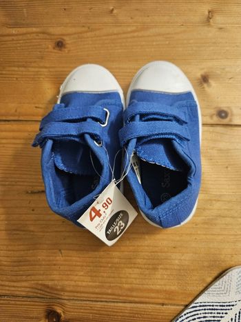 Baskets scratchs neufs garçon