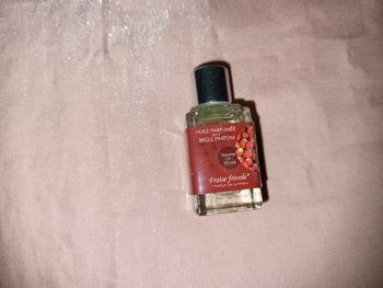 Huile parfumee fraise pour brule parfum