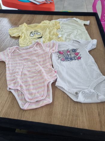 Bodys 6 mois