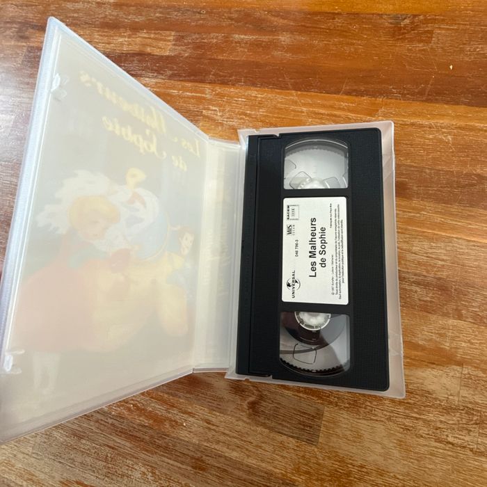 Cassette vhs les malheurs de Sophie - photo numéro 3